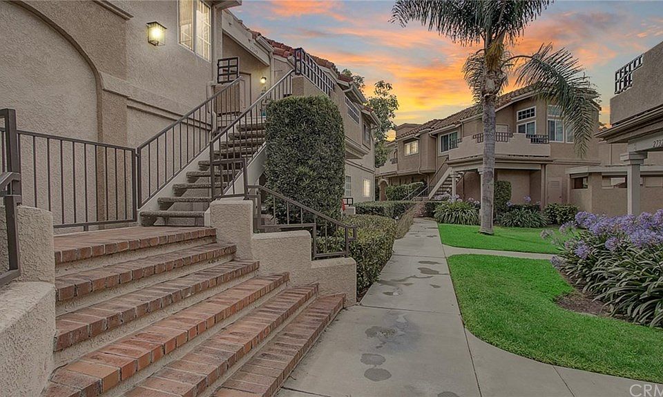 2nd image of 27349 Nicole Dr