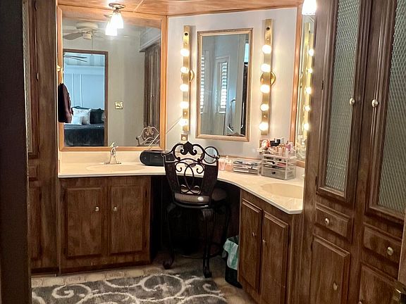 4th image of 314 N Albert Avenue #85