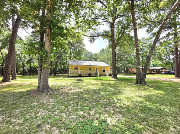 12105 Old County Rd, Willis, TX 77378