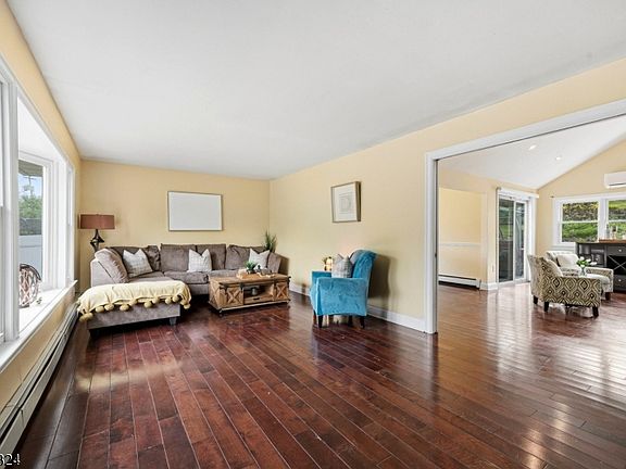 3rd image of 22 Federal Hill Rd
