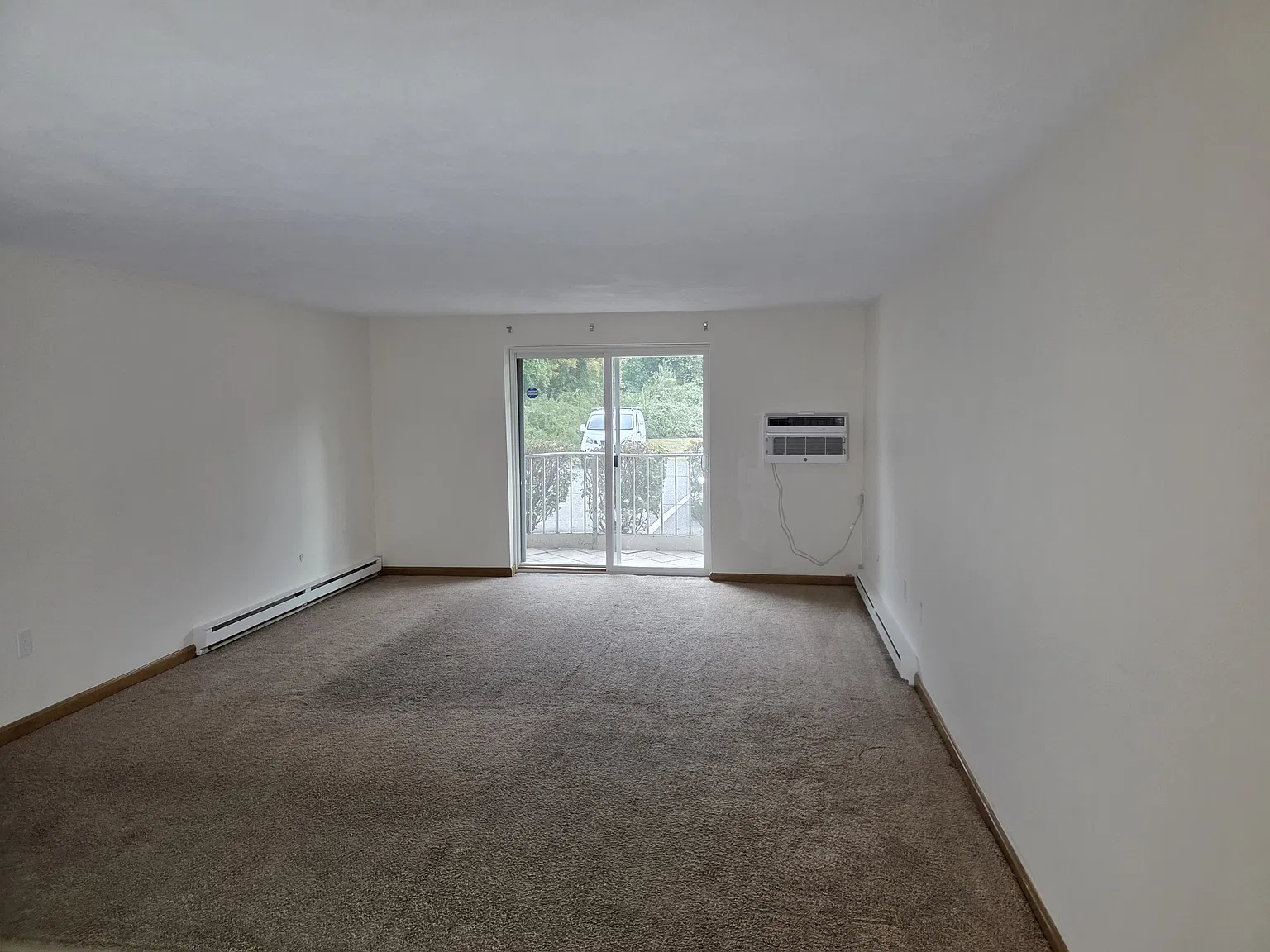 65 Greentree Ln — Photo 3