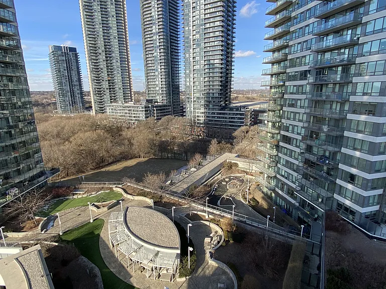 2240 Lake Shore Blvd W #1105 — Photo 13