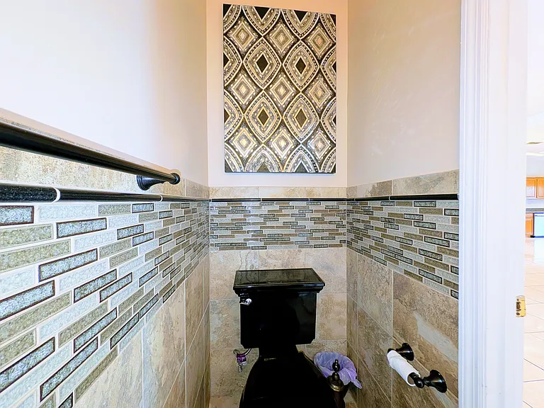 284 Peninsula Ave — Photo 34