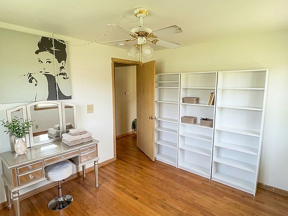 5th image of 14504 Ellis Ave