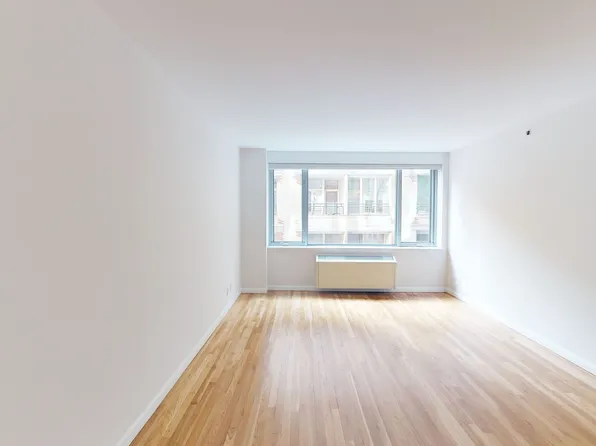 120 W. 21st image 1 of 9