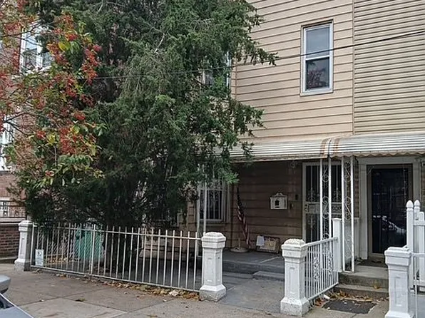 1904 Hunt Ave, Bronx, NY 10462