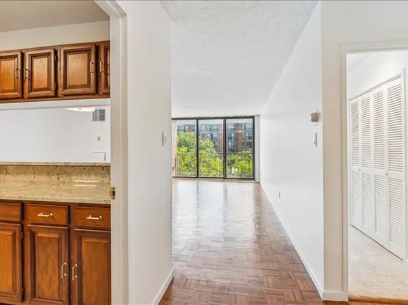 2555 Pennsylvania Ave NW APT 816, Washington, DC 20037