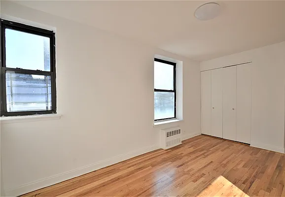 Rented by CITY SKYLINE REALTY INC | media 33