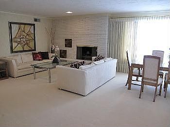 3rd image of 2833 Holly Pl