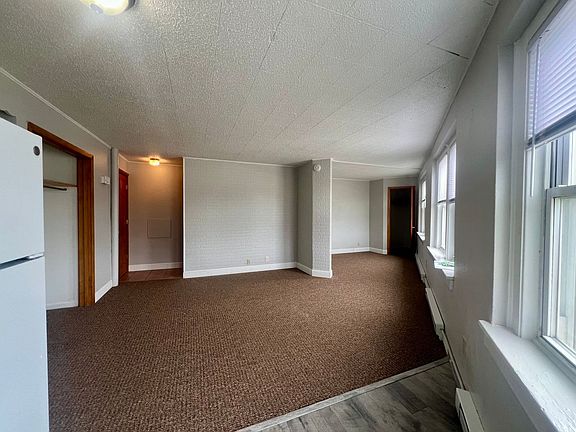 4th image of 100 Glenwood Ave #3