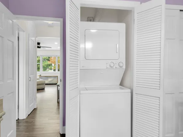 349 Bay 8th Street image 8 of 10