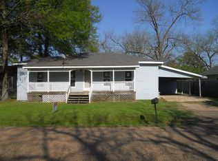 140 Hickory St, Nash, TX 75569