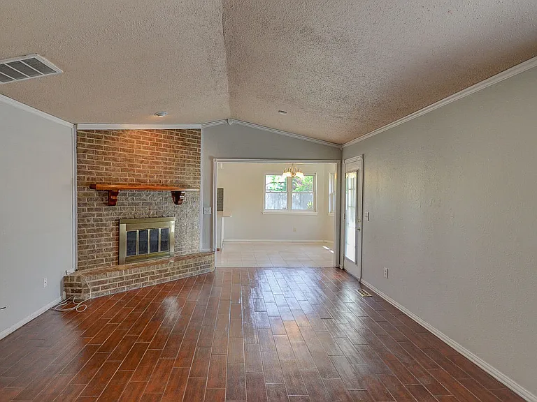 9800 Craford Ct — Photo 19