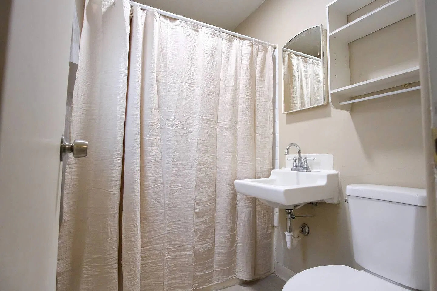 Oakley Fourplex — Photo 4