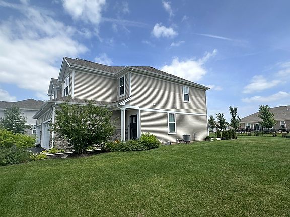 3rd image of 16037 S Moss Ct
