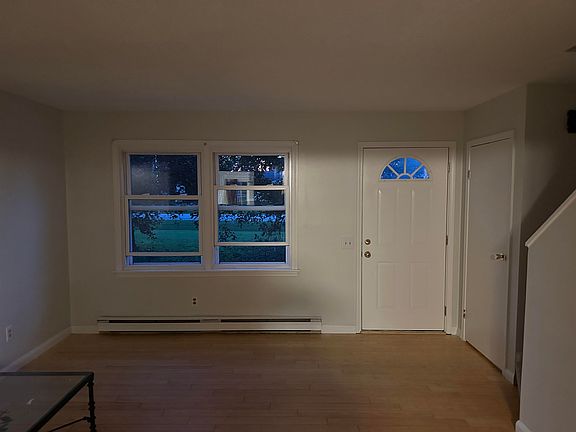 5th image of 606 Mill Pond Road #3