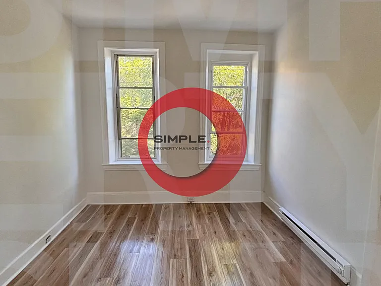 434 Woodward St — Photo 24