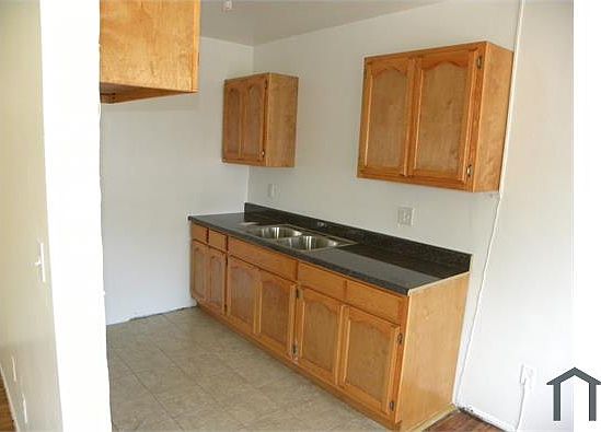 4th image of 5325 Sierra Vista Ave