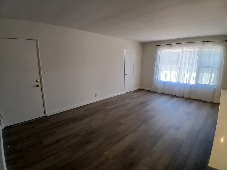 317 Walnut Ave #6 — Photo 18