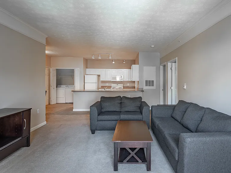 1901 N Lincoln Ave #110 — Photo 3