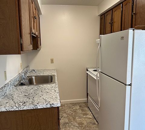 4th image of 2828 Buffalo Rd