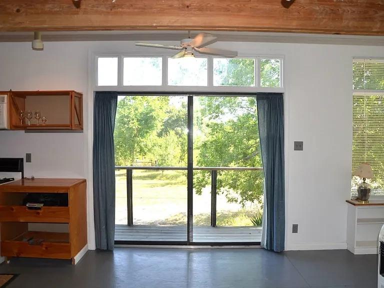 143 Davis Rd — Photo 3