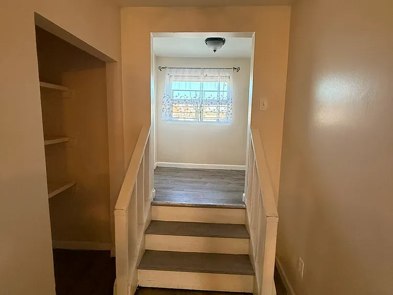 18 Van Houten St #4 — photo 6 of 7