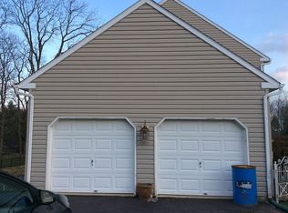 325 Fairway Cir, Gilbertsville, PA 19525