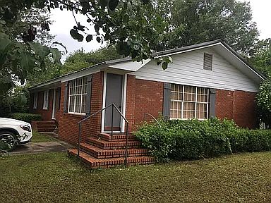 2nd image of 615 Holiday St