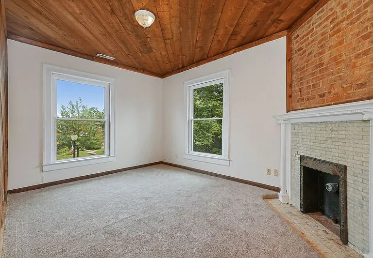 911 N Fountain Ave #1/2 — Photo 3