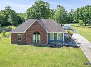 10704 Cardinal Rd, Denham Springs, LA 70726
