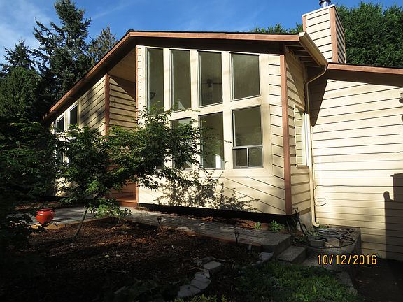 2nd image of 26019 Pioneer Way NW