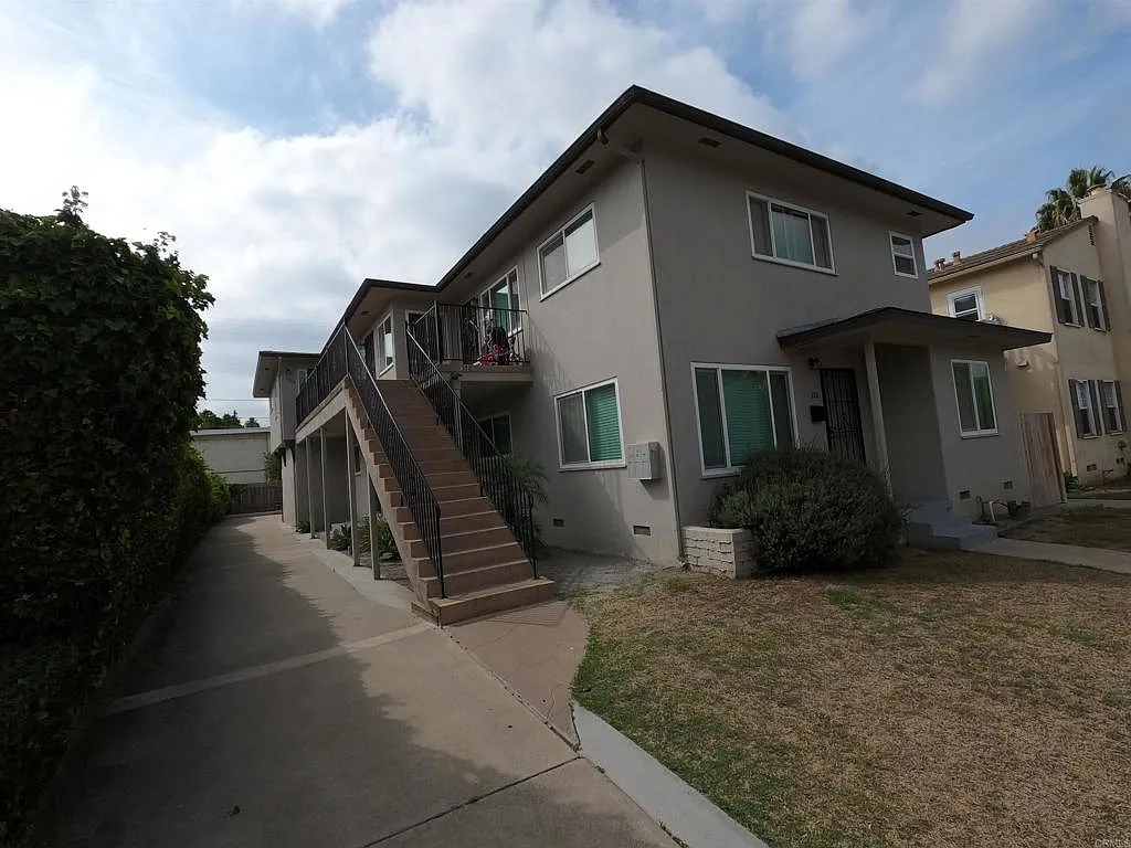 2 bed, 600 sqft, $2,395 — Photo 1