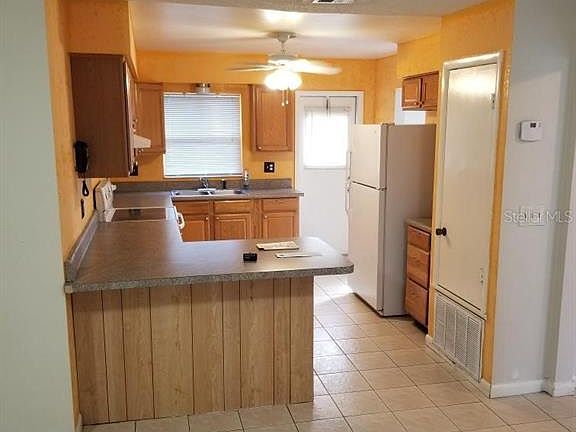 4th image of 1212 Croydonwood Cir