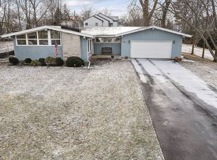 706 Parkside Rd, Naperville, IL 60540