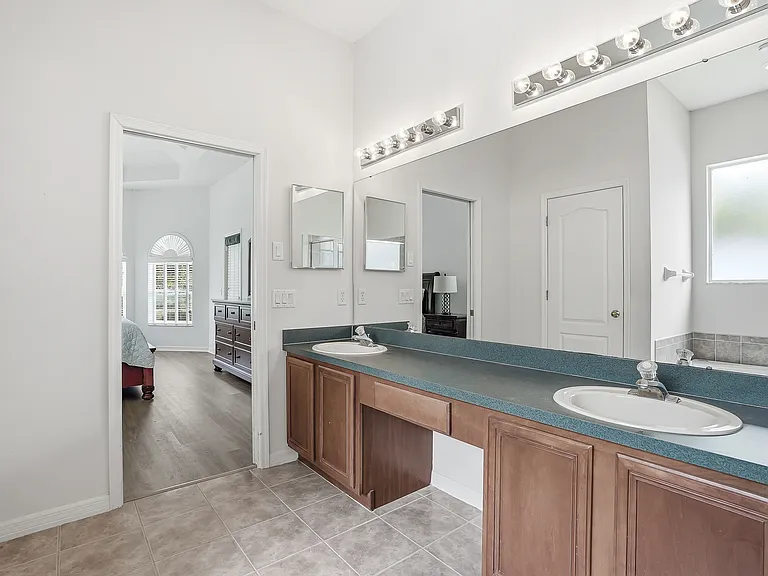 14515 Corkwood Dr — Photo 19