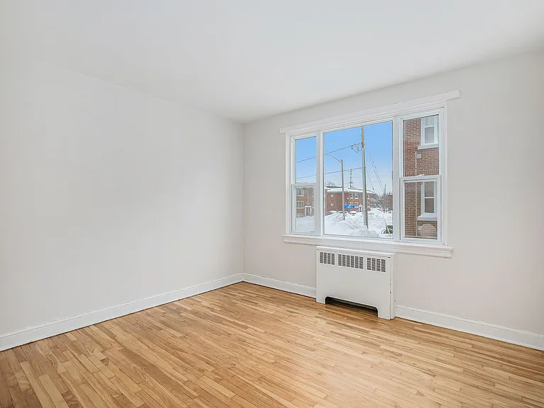 340 Tillbury Ave — Photo 7