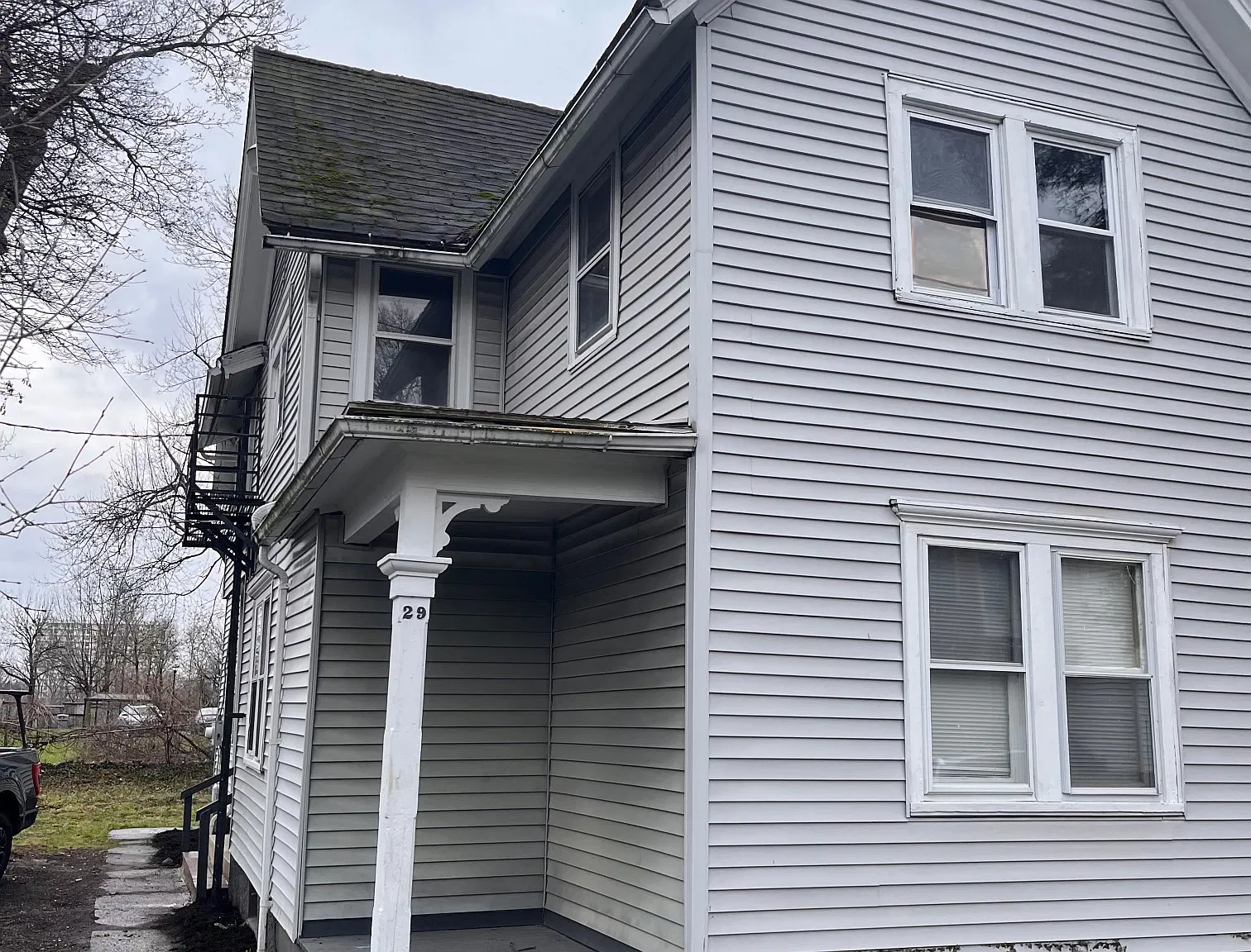 6 bed, 1982 sqft, $2,600 — Photo 1