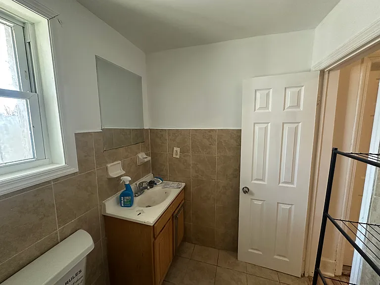 84 Front St #2 — Photo 14