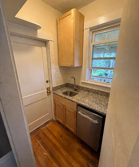 45 Westmoreland St #2R — Photo 8