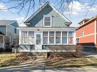 414 Maple Ave, Holland, MI 49423
