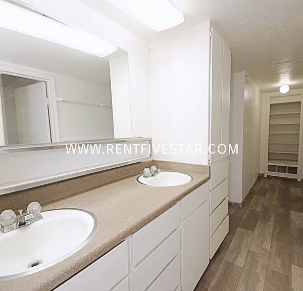 809 S 4th Ave #17 — Photo 6