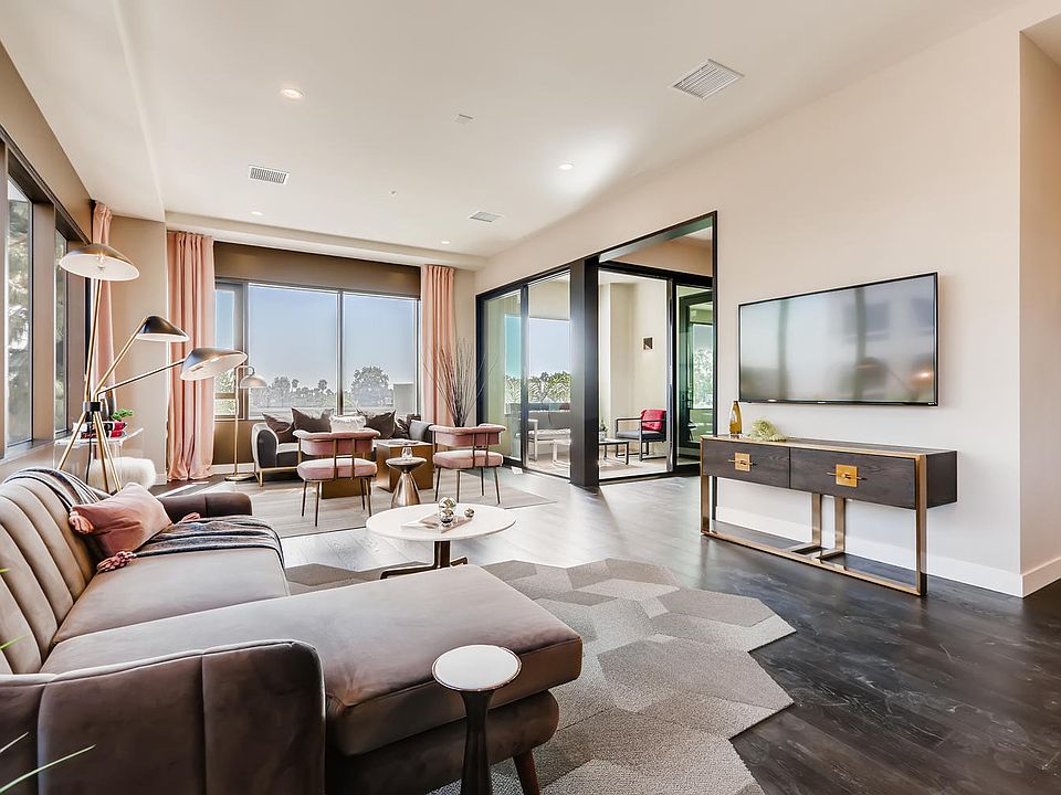 1st image of 388 Cordova St #307