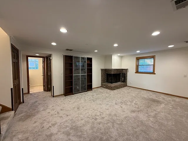 2185 Lee St — Photo 11