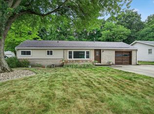 26546 Roseland Rd, Elkhart, IN 46514