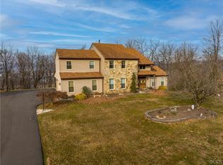 23 Clifftop Rd, Northampton, PA 18067