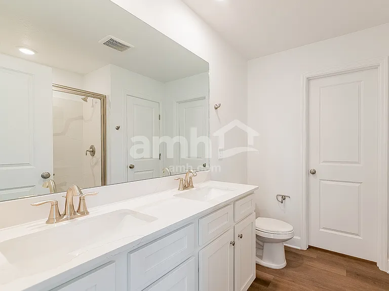 3320 Muscatine Ave — Photo 13