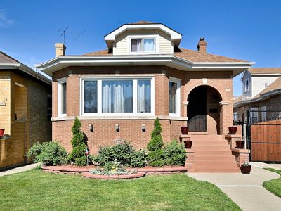 2924 N Linder Ave, Chicago, IL, 60641