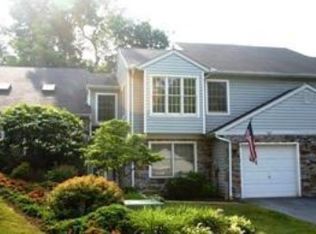 107 Mountainstone Dr, Elizabethtown, PA 17022