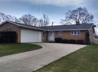 7745 Royal Ridge Dr, Parma, OH 44129